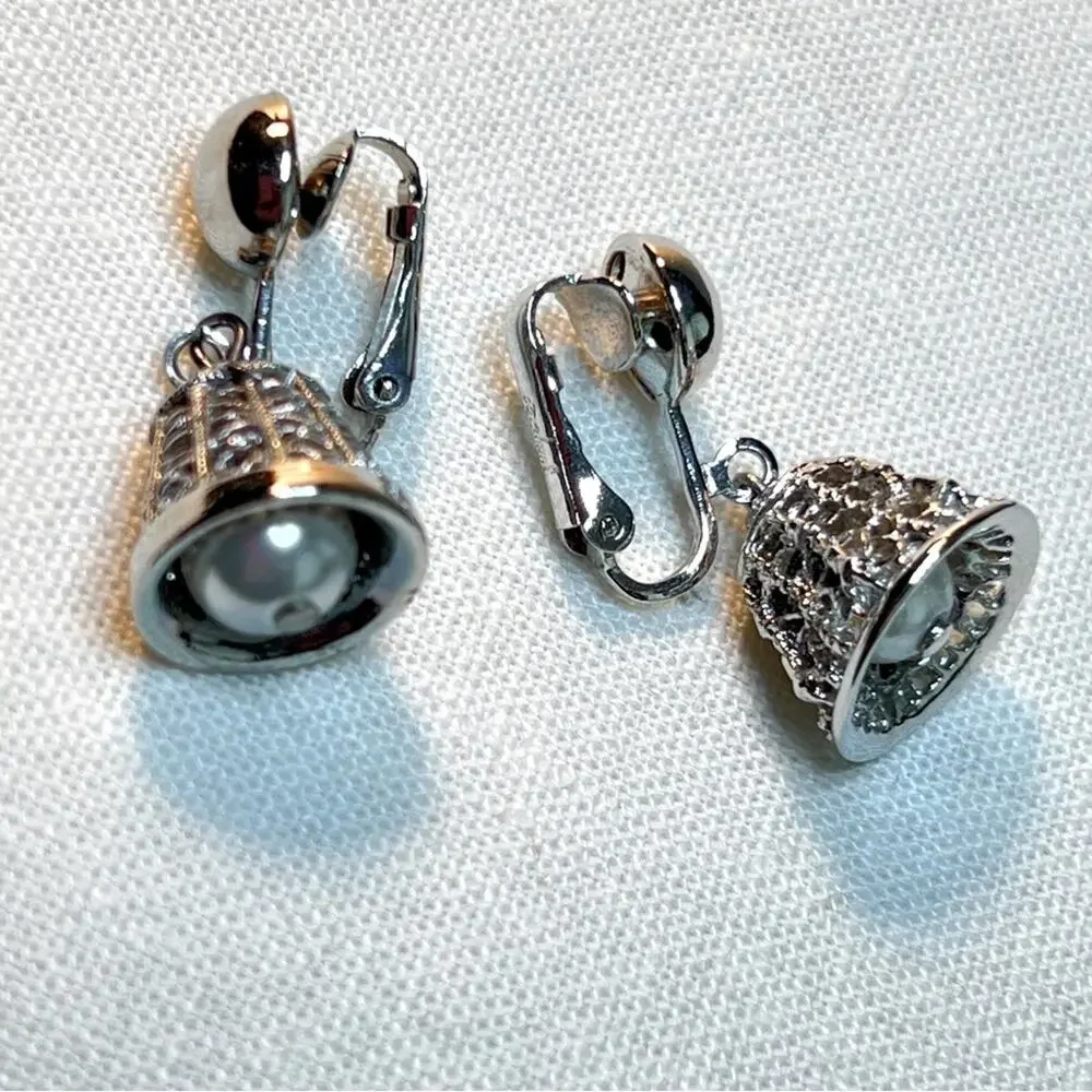 JUDY LEE VINTAGE 1950 MID CENTURY FAUX SILVER BELLS WITH FAUX PEARL EARRINGS
